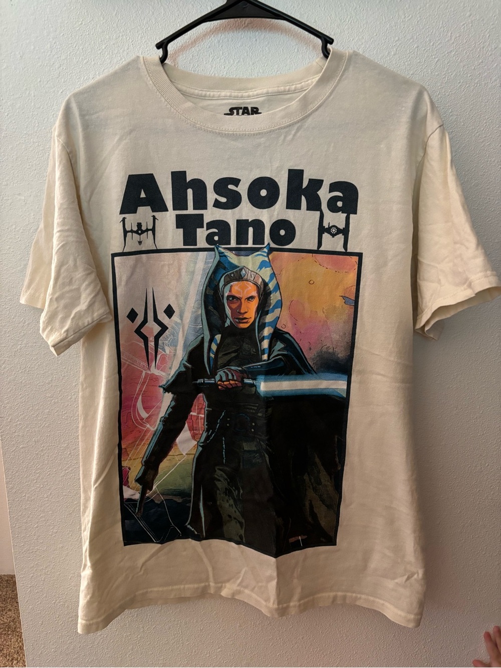 Star Wars Ahsoka Tano Graphic Tee - Cream and Black